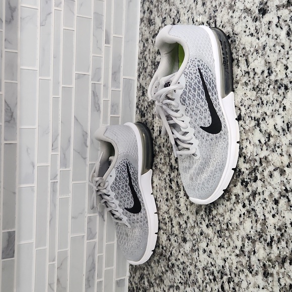 Pure Platinum Gray Nike Air Max Sequent 2 Running Shoes  7.5 sneakers 852465-001 - Picture 5 of 7